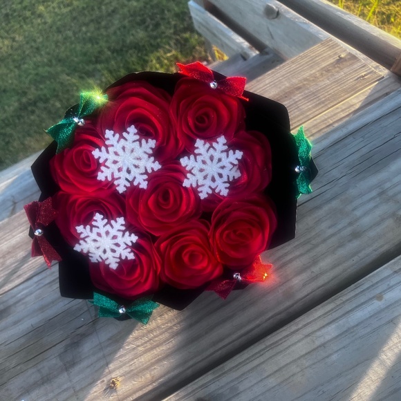 Small winter Christmas gift eternal bouquet - Picture 1 of 6